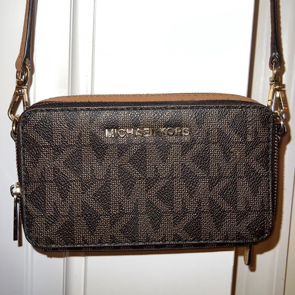 Michael Kors Wallet Crossbody